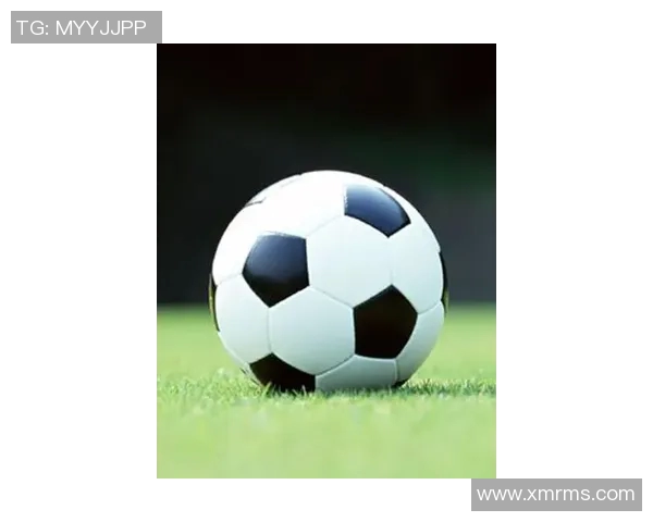 我心中的足球英雄他在绿茵场上的传奇与魅力